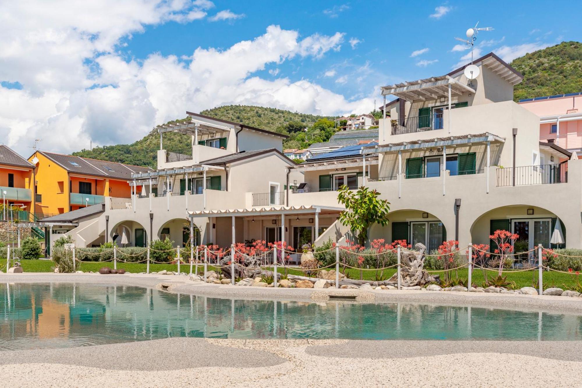 Barbaciiu Vacanze Green Pietra Ligure Eksteriør billede